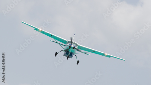 Photos Small plane descending