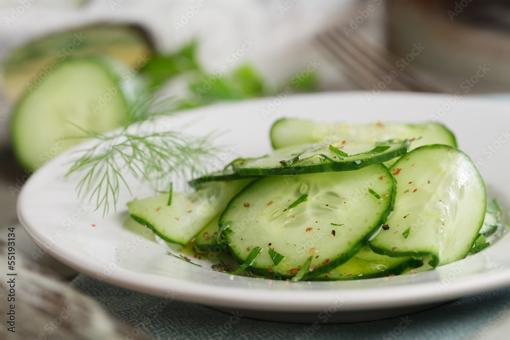 Frischer Gurkensalat Frischer Gurkensalat