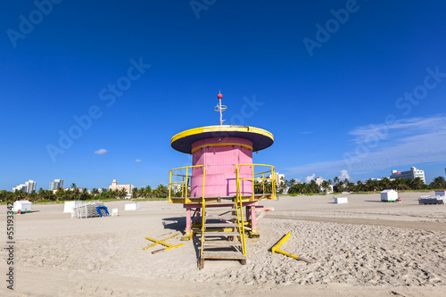 Lifeguard cabin on empty beach, Miami Beach, Florida, USA, safet © travelview