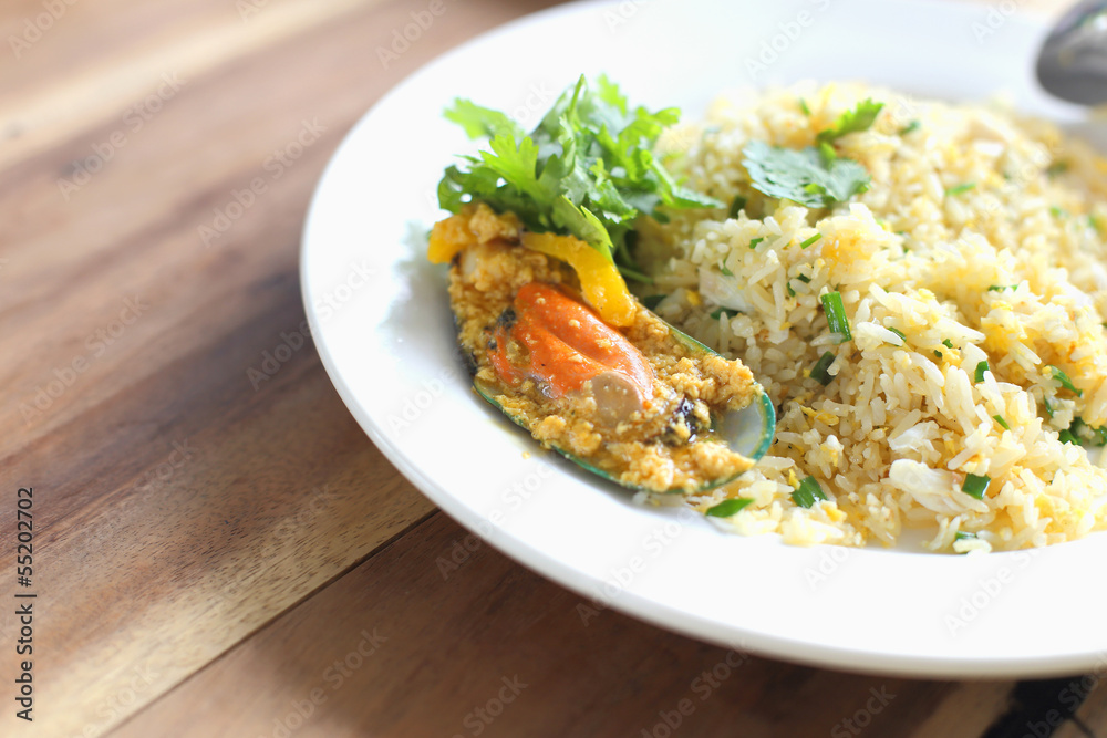 Fried rice with mussels