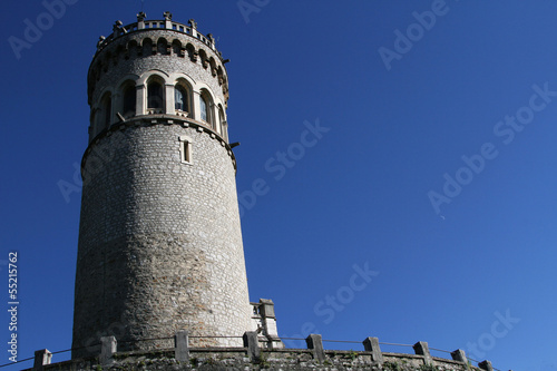 La Tour d'Avallon et ses remparts photo