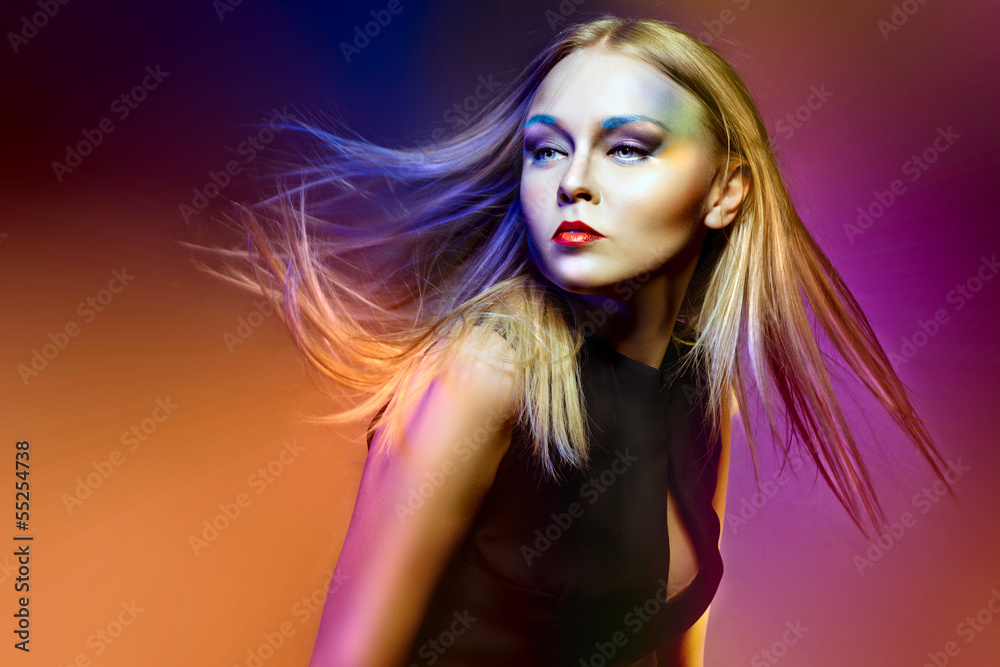 Naklejka premium Fashion woman with Professional makeup and hairstyle