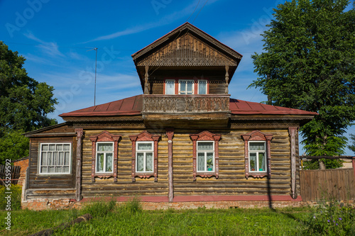 Старый деревянный дом