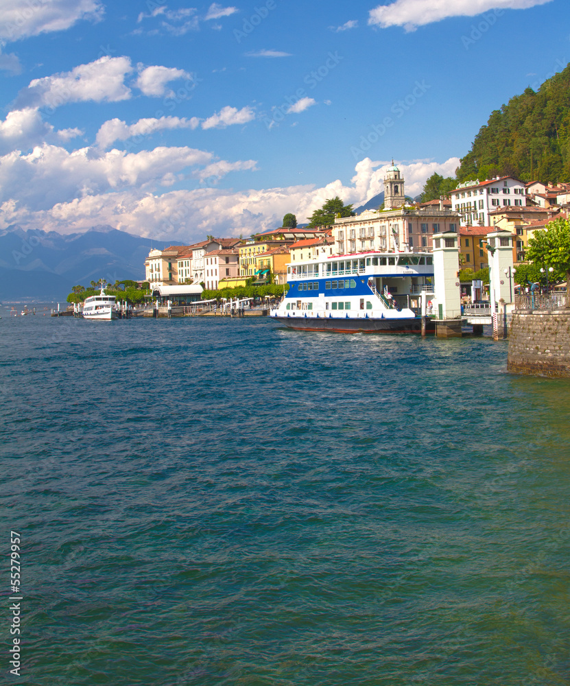 Fototapeta premium Glimpse of Bellagio, Como lake