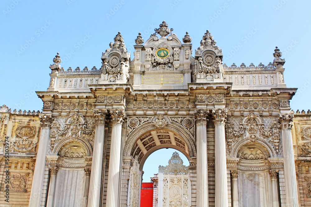 Obraz premium The Gate of the Sultan, Dolmabahce Palace, Istanbul, Turkey