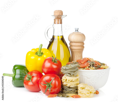 Fototapeta Naklejka Na Ścianę i Meble -  Fresh ripe vegetables, pasta and condiments