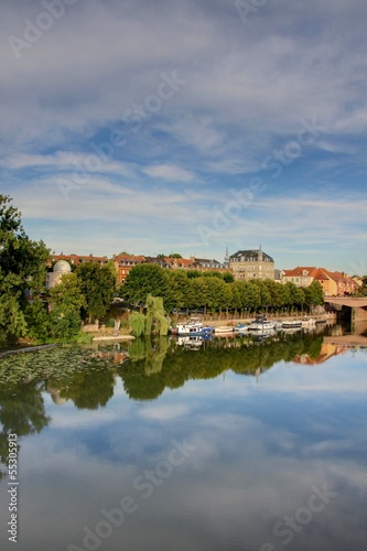 le long de la sarre