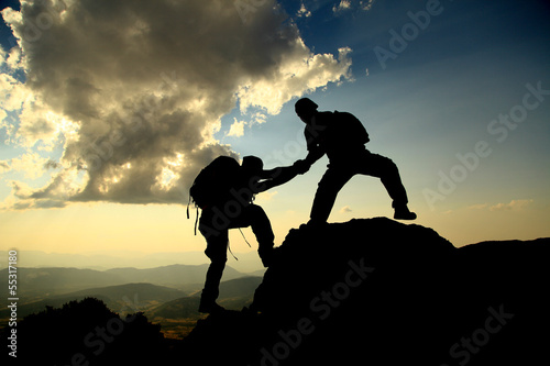 help mountaineers&sunset