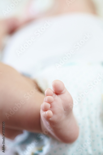 Baby's feet © fox17