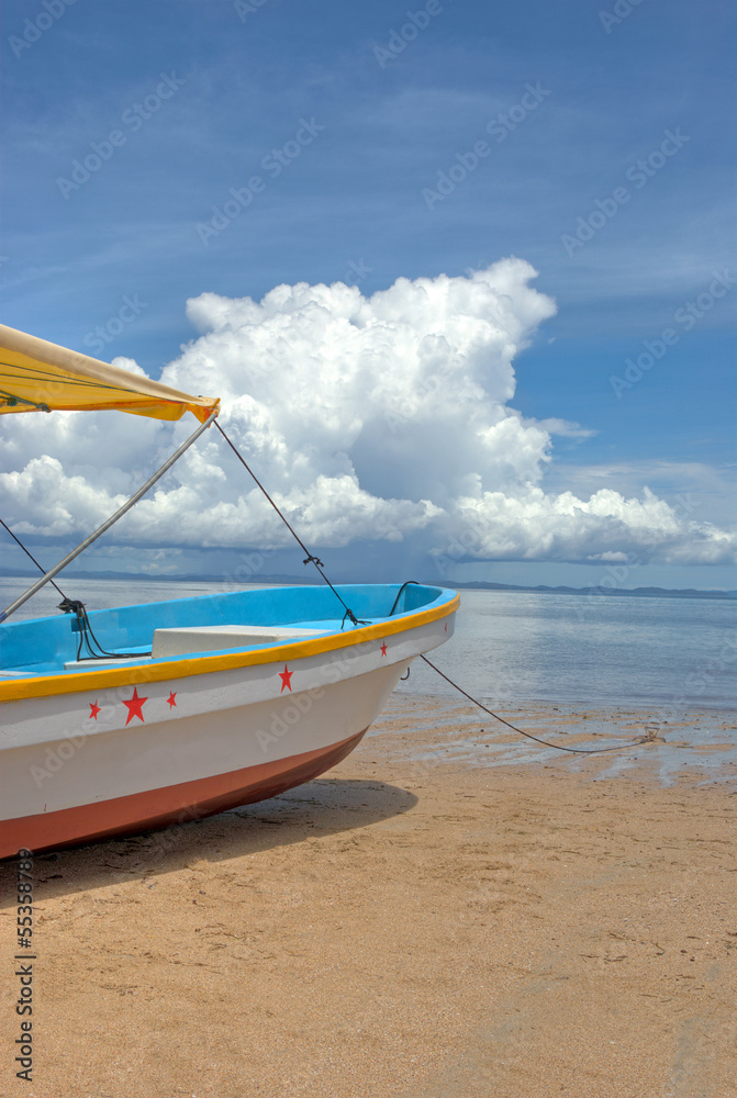 Fototapeta premium Plage paradisiaque et orage tropical en formation