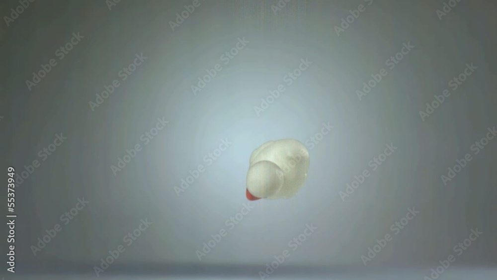 Rubber ducks falling in slow motion - 1050 fps