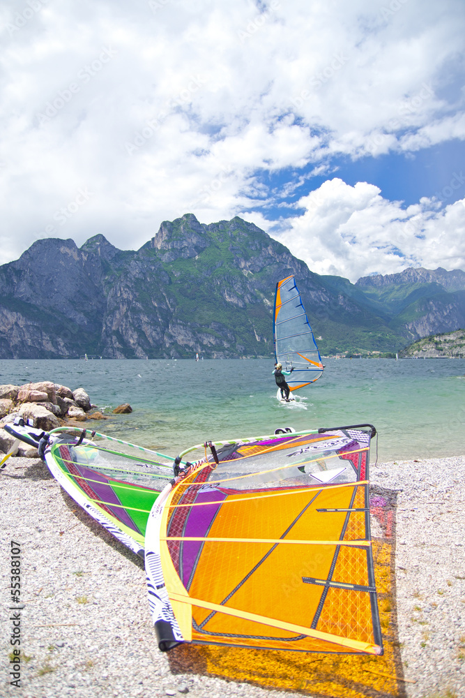 Obraz premium Surfer, Surfbrett, Segel, Gardasee, Italien, Torbole