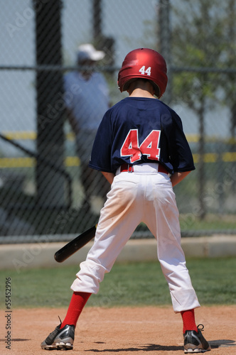 Young baseball lefty at bat