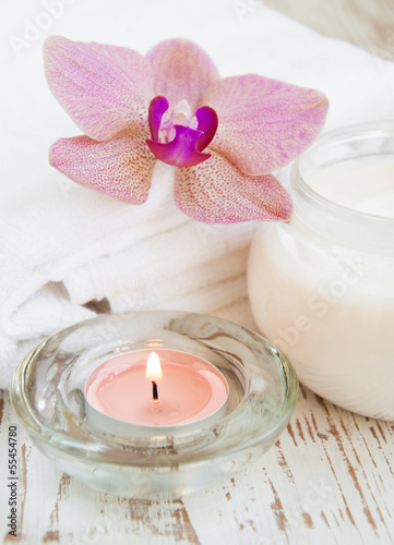 moisturizing cream with pink orchids