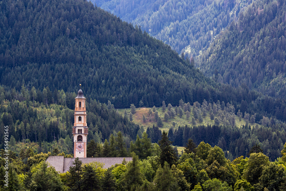 campanile nel bosco