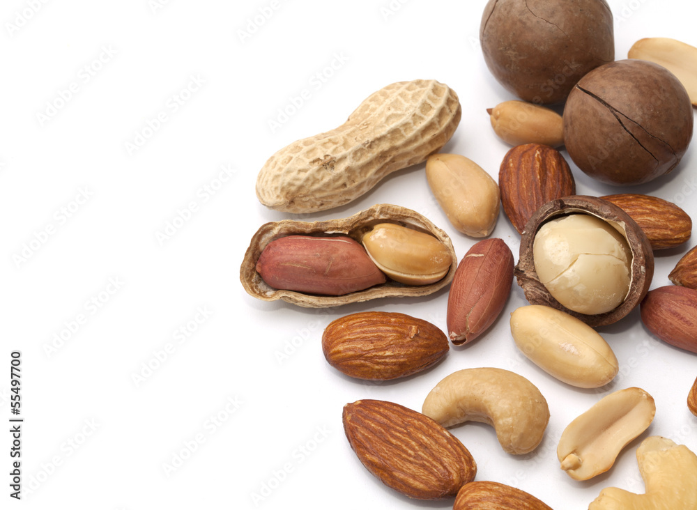 Obraz premium Mixed nut isolated on the white background