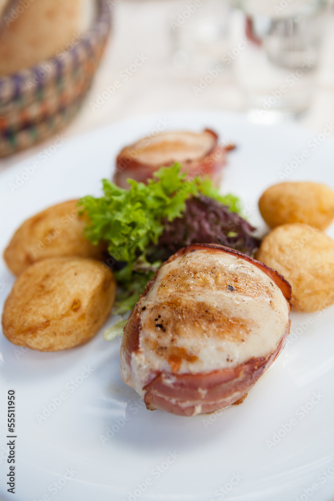 Bacon wrapped chicken breast Bacon wrapped chicken breast