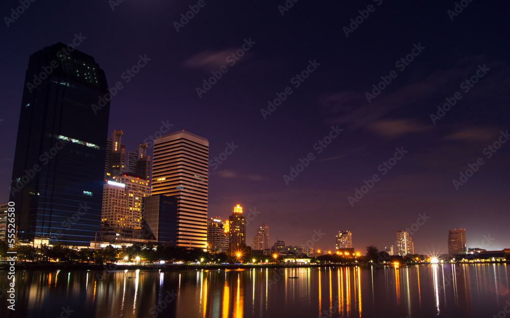 Obraz premium Night Bangkok City ,reflection of sklyline