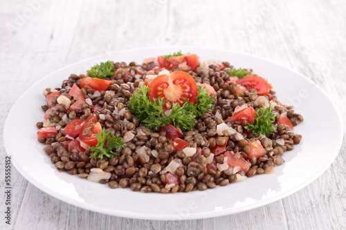 lentils salad with tomato