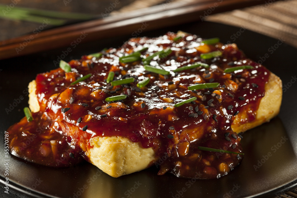 Healthy Organic Grilled Tofu with Spicy Garlic Sauce Healthy Organic Grilled Tofu with Spicy Garlic Sauce