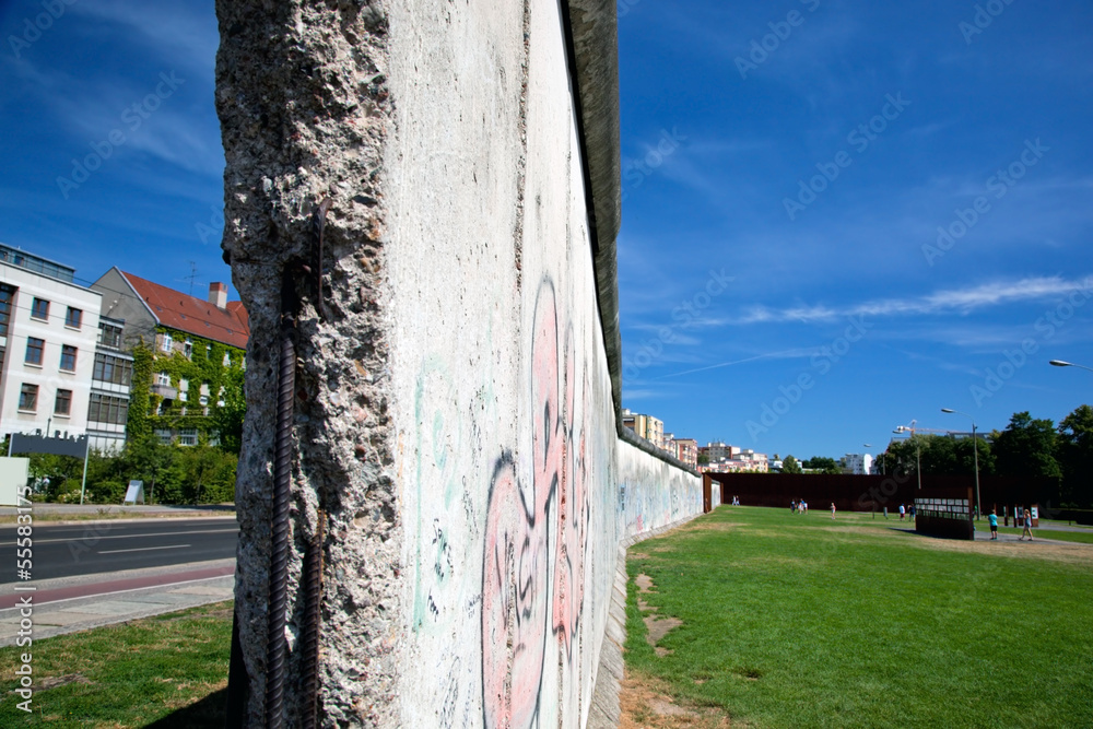 Naklejka premium Berlin Wall Memorial with graffiti. The Gedenkstatte