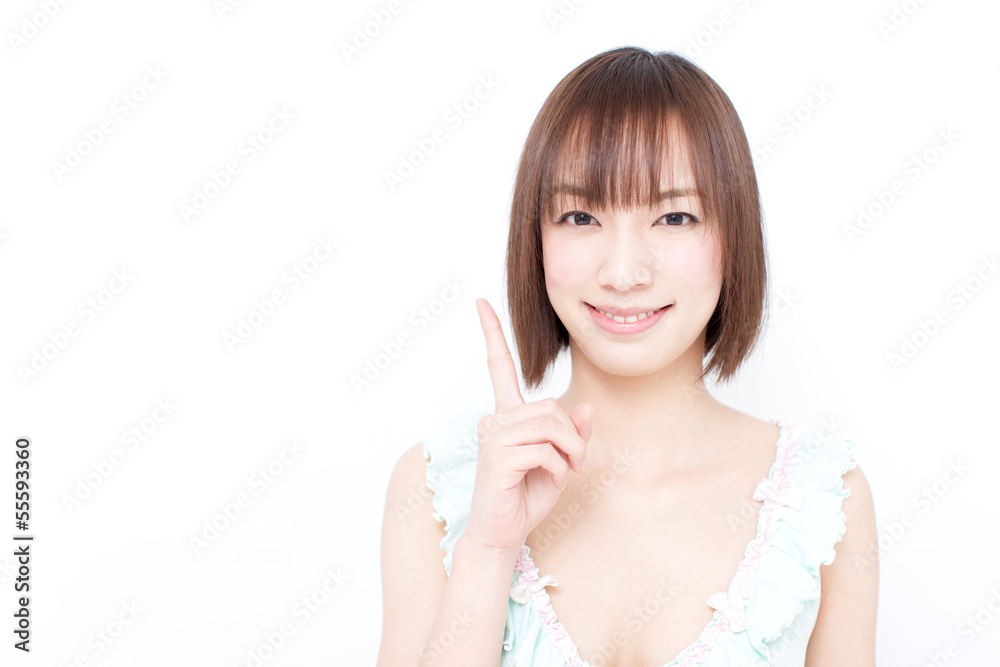 指差す女性