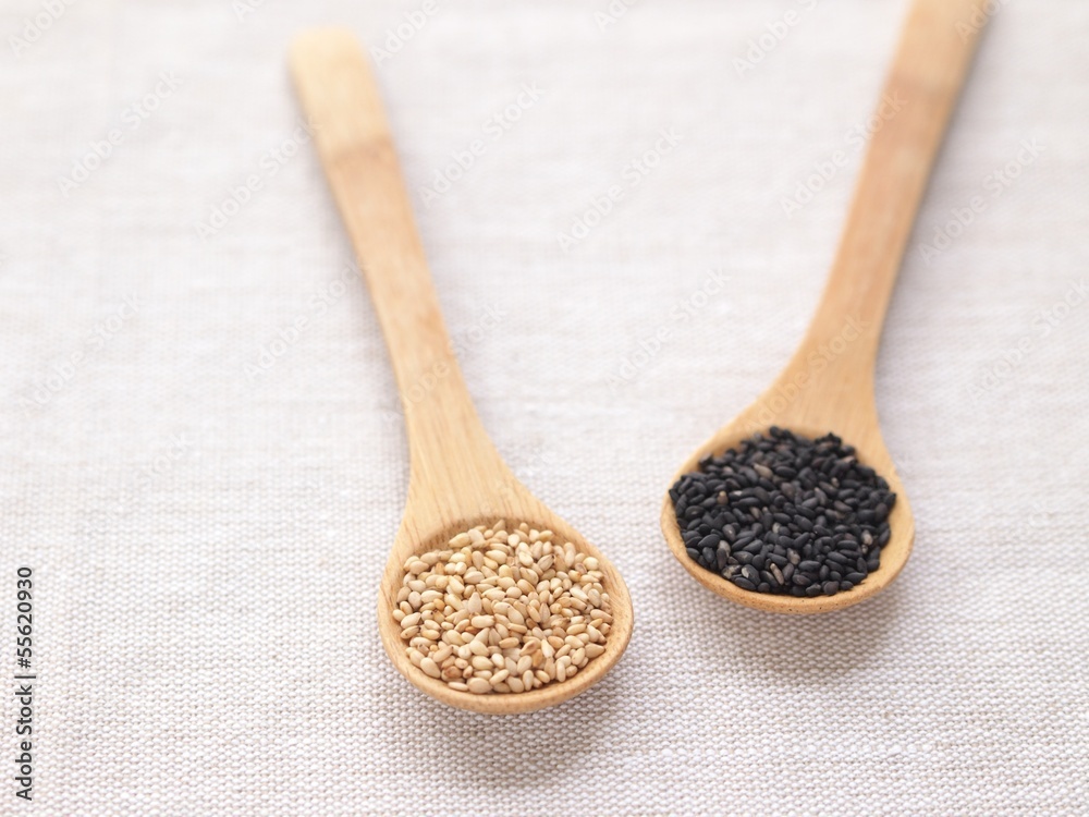 黒ごまと白ごま