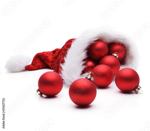 Weihnachtskugeln in Nikolausmütze,
