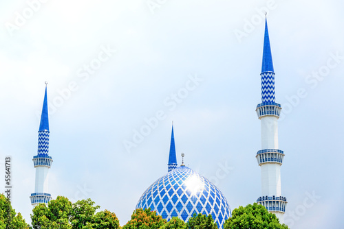 Tablou pe pânză The Blue Mosque of Malaysia in Shah Alam, Malaysia at summer.
