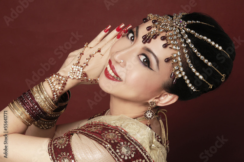 beautiful indian woman wearing bridal outfit