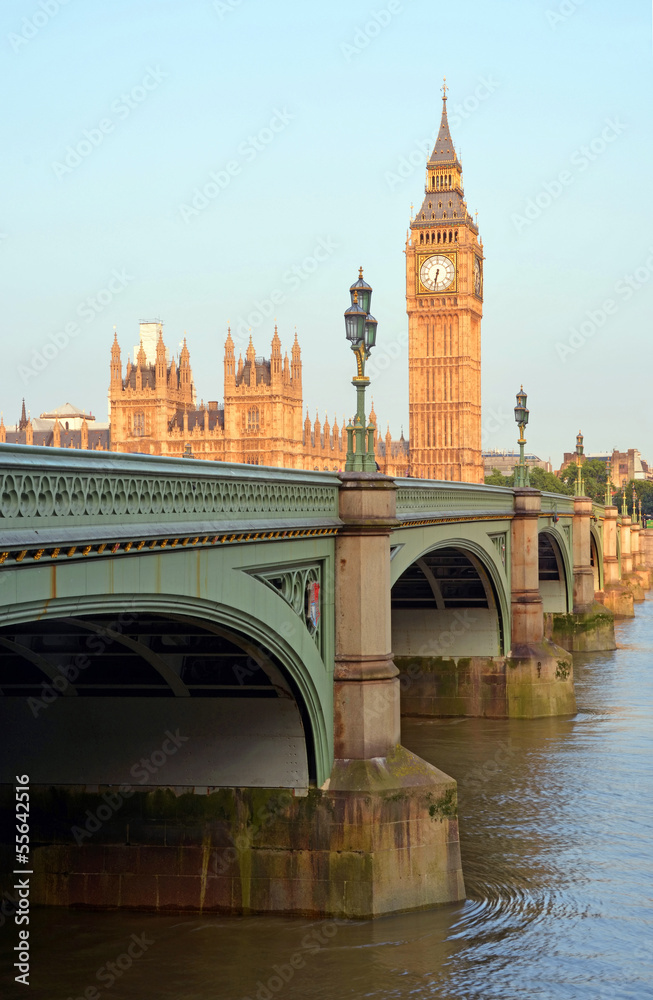 Naklejka premium Big Ben & Westminster Bridge Early Morning Portrait
