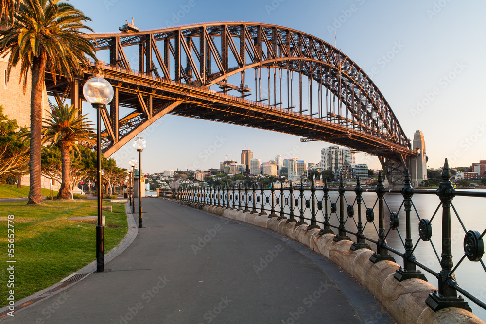 Fototapeta premium Sydney Harbour Bridge O Wschodzie Słońca