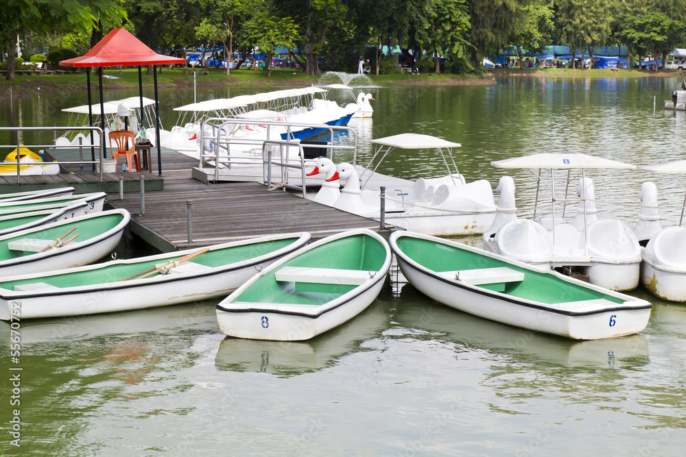 Row boats Row boats