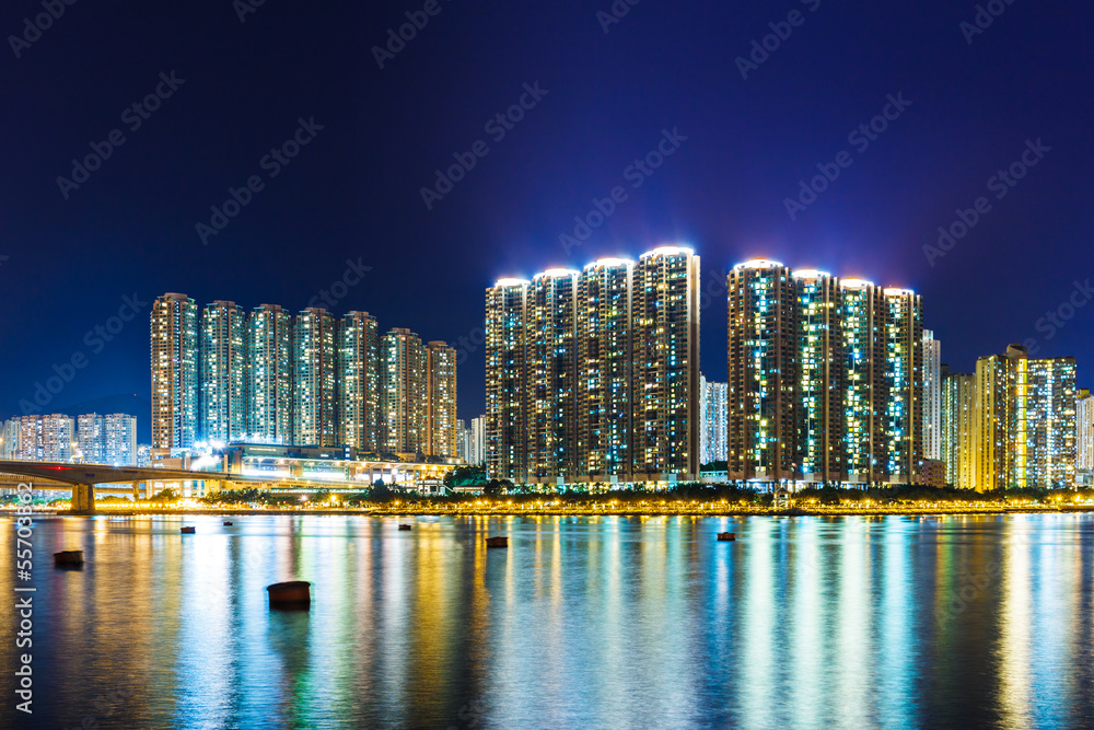 Fototapeta premium Apartment building in Hong Kong at night