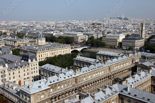 PARIS AERIEN de l'hotel dieu et tribunal commerce au sacre coeur © BernardBreton