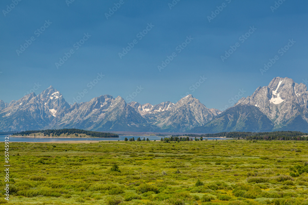 Fototapeta premium Teton mountains in Wyoming, USA.