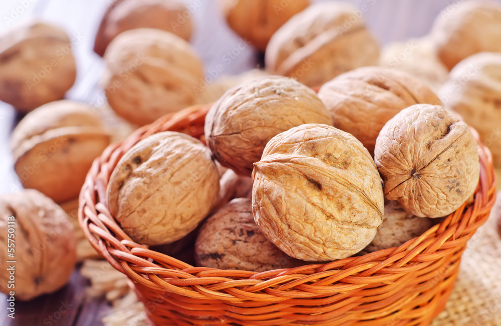 walnuts walnuts