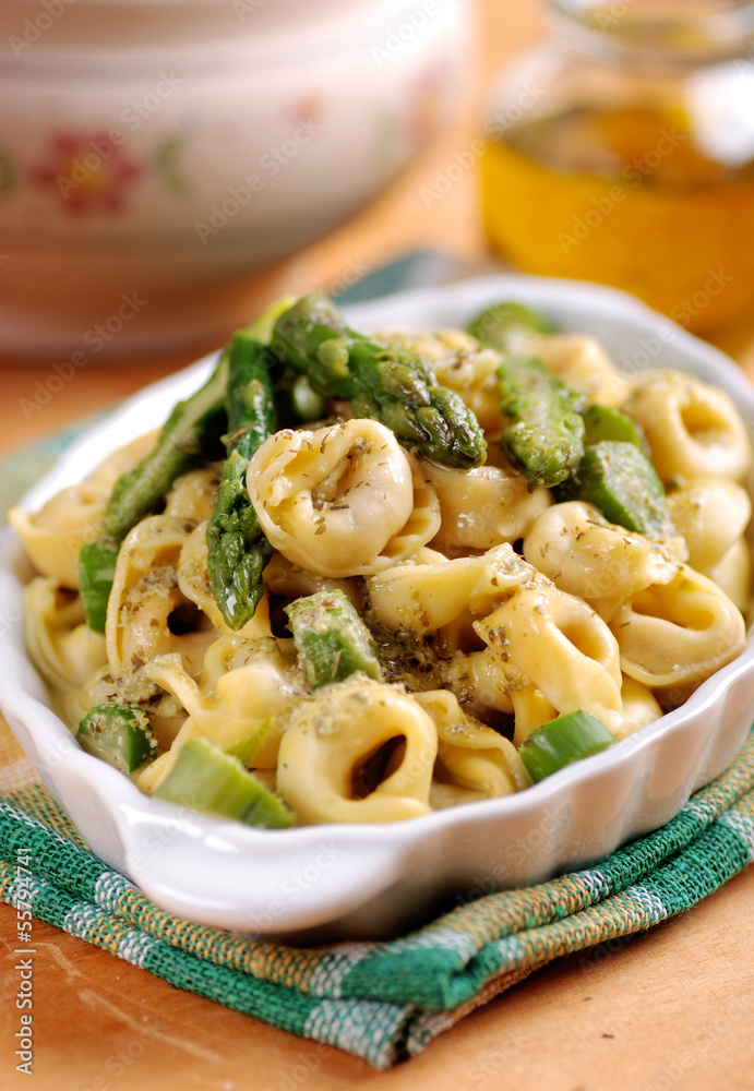 tortellini agli asparagi tortellini agli asparagi