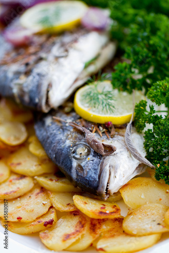 Fish - grilled sea bream with baked potatoes