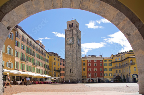Photos Riva del Garda, Promenade, Gardasee, Glockenturm, Hafen, Italien