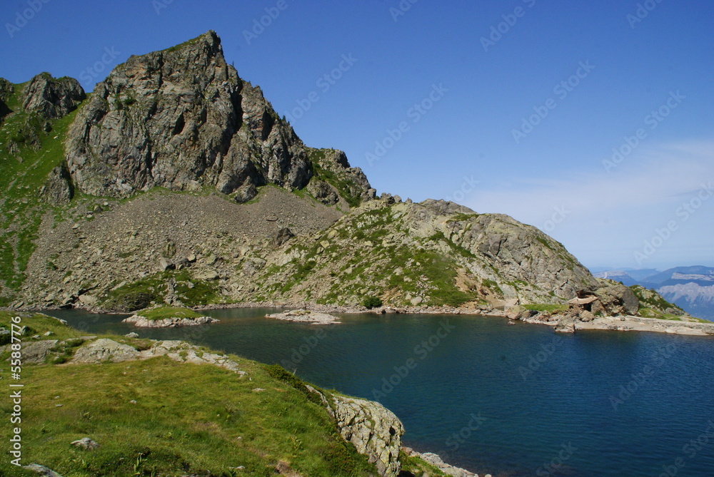 Lac du Crozet dans le massif de Belledonne. Lac du Crozet dans le massif de Belledonne.