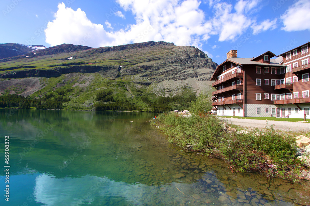 Many Glaciers resort Many Glaciers resort