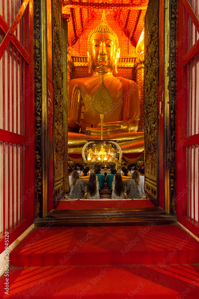 Largest golden buddha image in church Largest golden buddha image in church