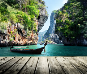 Sierkussen Foto van de dag Longtailboot bij Railay Beach Thailand  © Iakov Kalinin