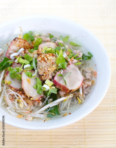 Asian style spicy noodle with pork