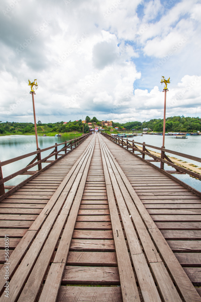 Fototapeta premium Wooden bridge