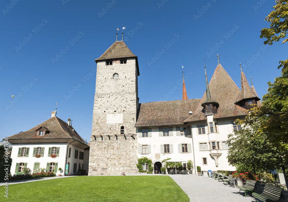 Spiez, historisches Schloss Spiez am Thunersee, Berner Oberland