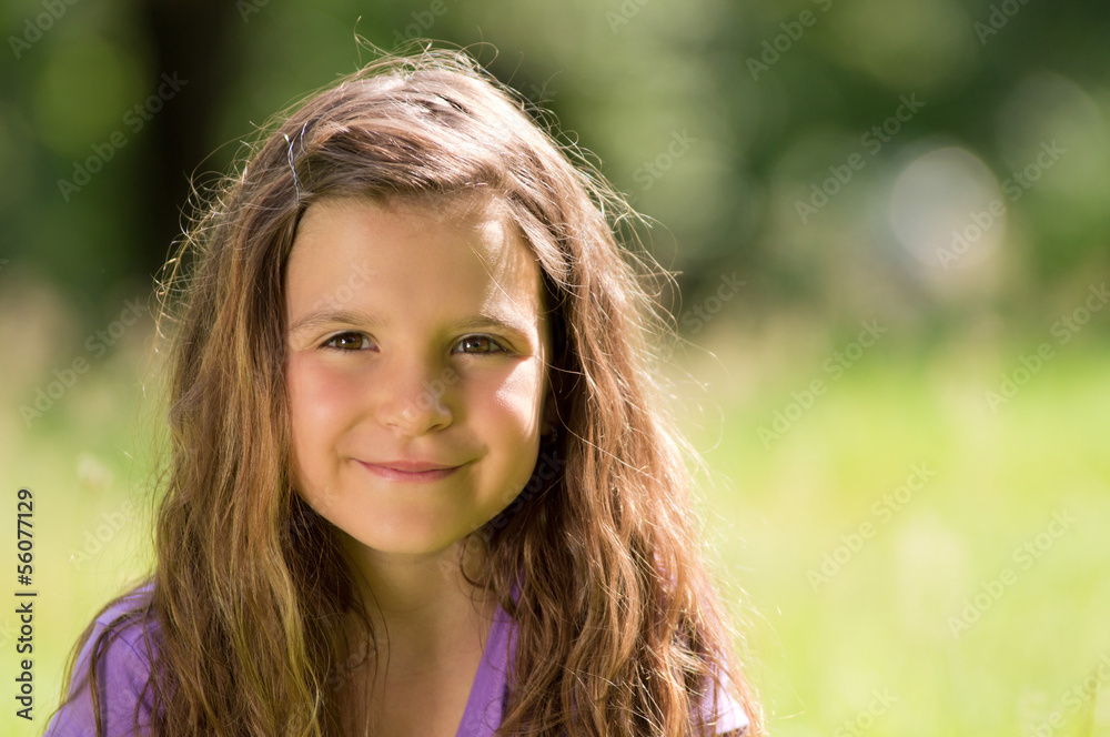 Portrait im Park hübsches Mädchen Portrait im Park hübsches Mädchen