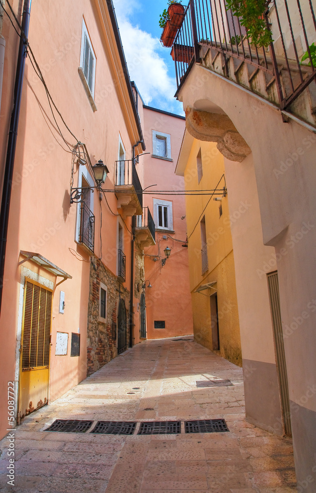 Alleyway. Ischitella. Puglia. Italy.
