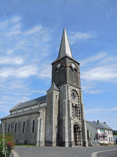 Eglise de  Prondines (63)